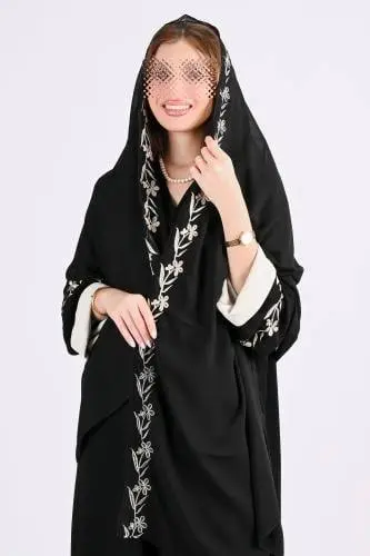 عبايات مفتوحة