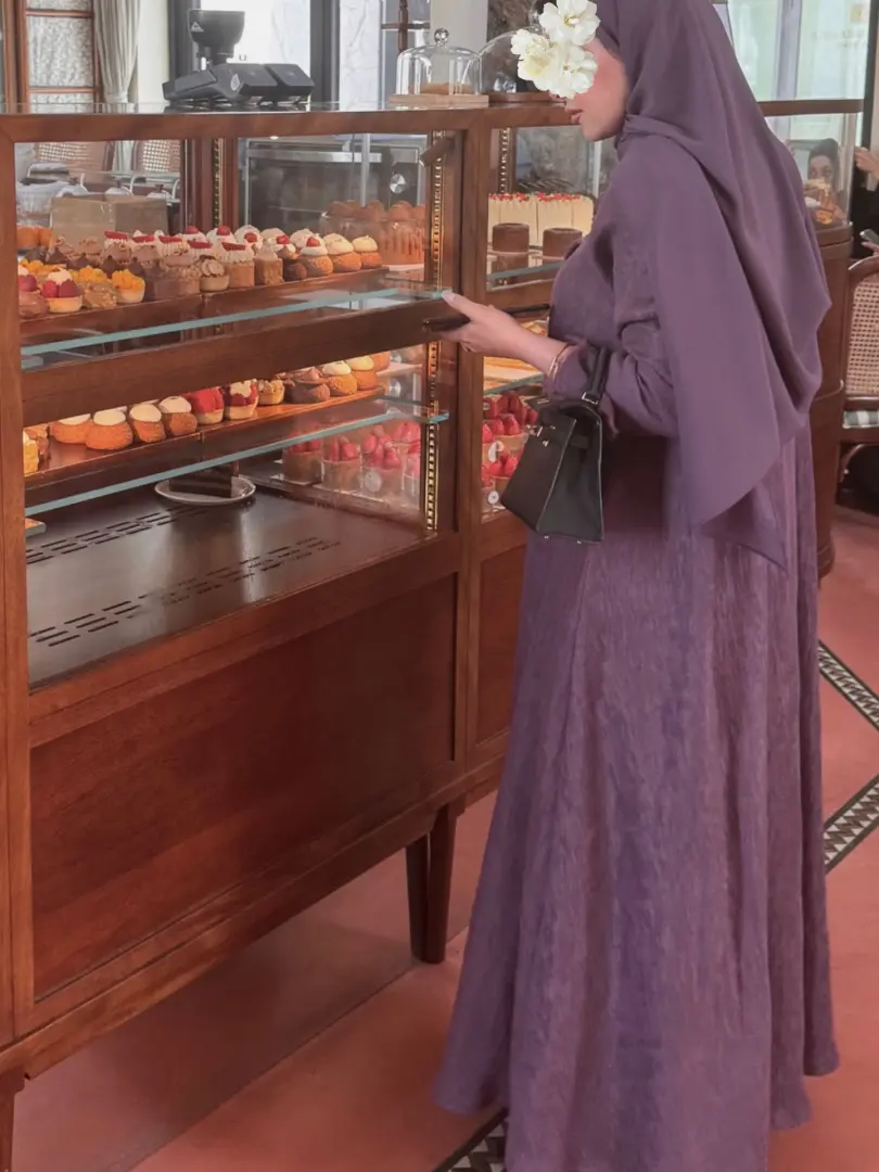 عباية كلوش ضيقة