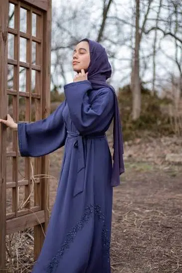 عباية الكتف العصرية